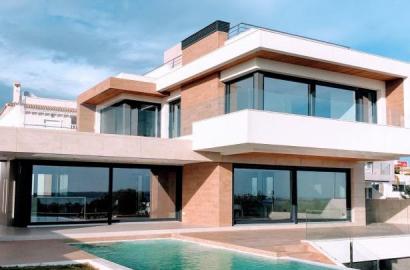 Brand New 1 Bedroom Apartment In First Class Location